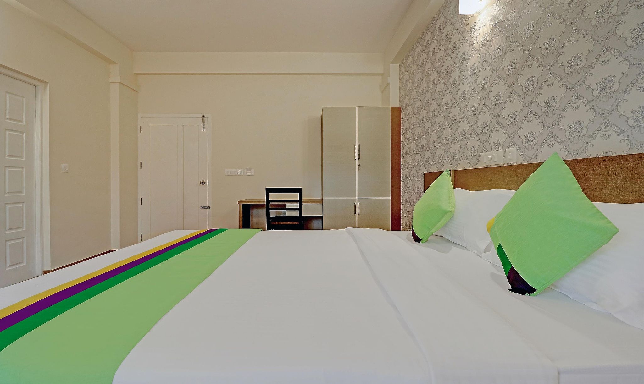 Treebo Golden Terminal, Kochi Airport Standard Double Room 5