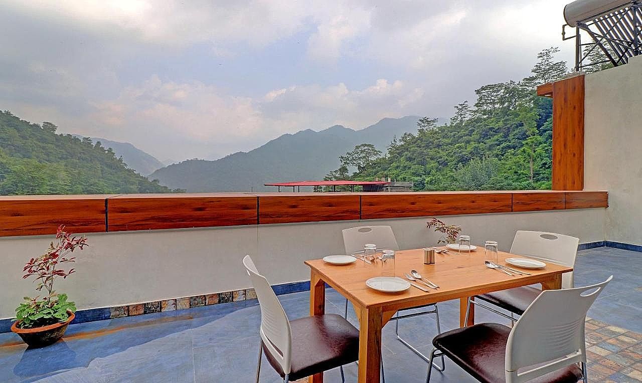 Food & Dining