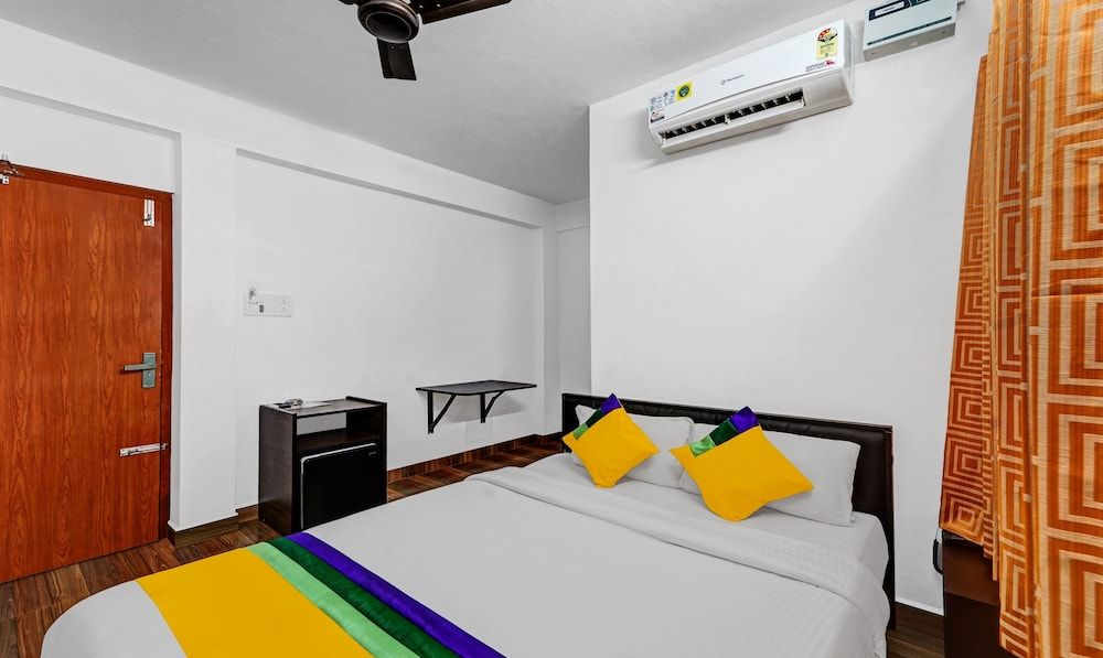 Itsy Hotels Coastal Grand De Heritage Standard Double Room 4
