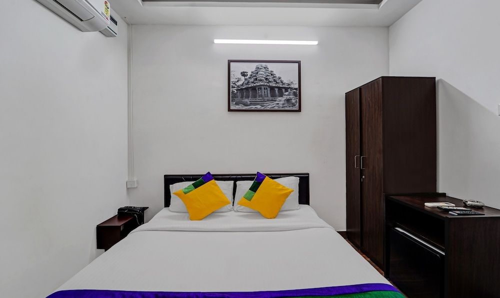 Itsy Hotels Coastal Grand De Heritage Economy Double Room