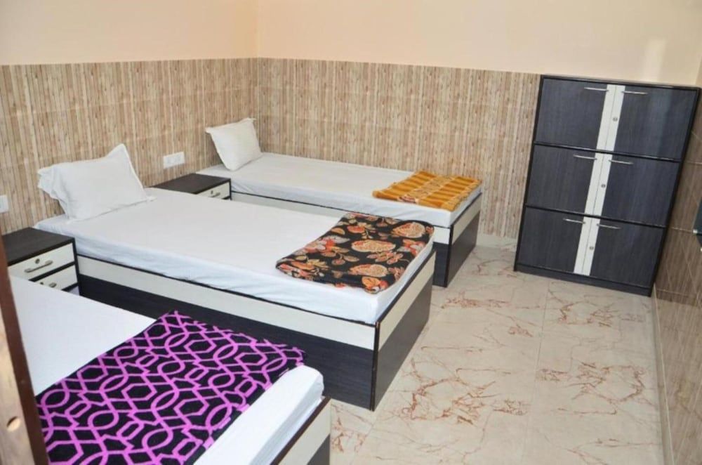 Goroomgo Dev Guest House Howrah Kolkata