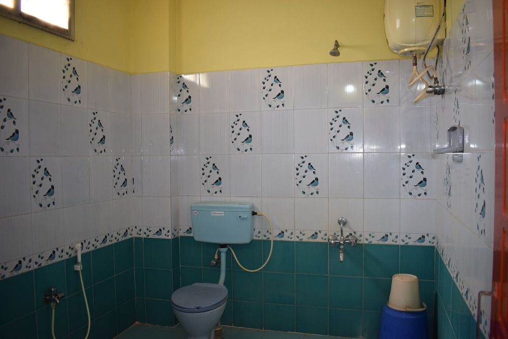 Sri Gokulam Guest House Standard Room 8