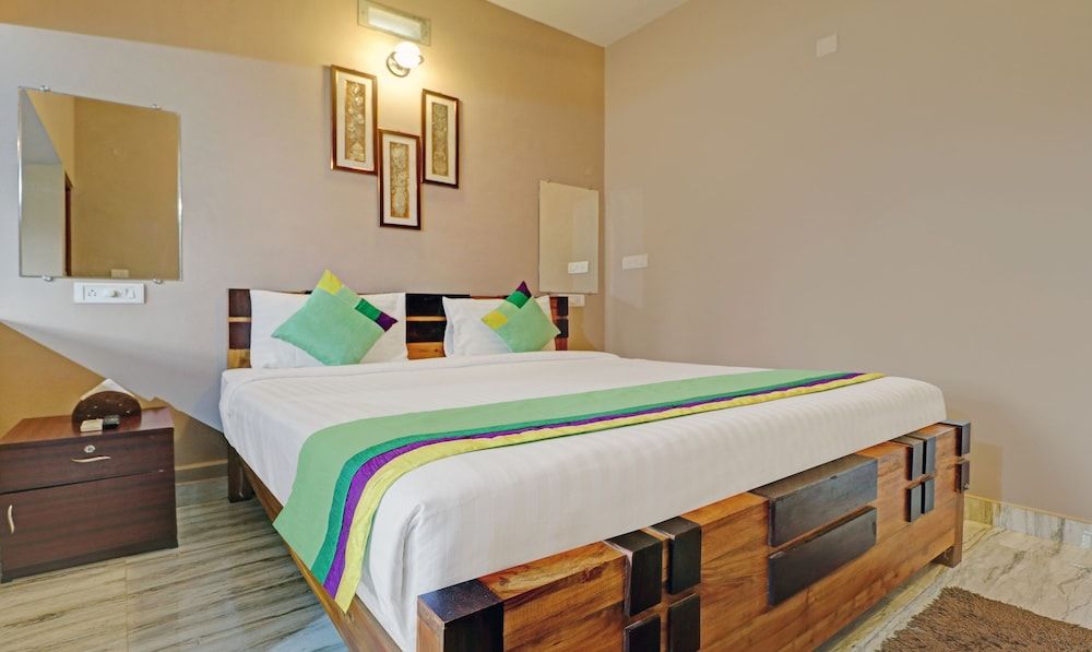 Treebo Avyukta Stay, 1.5 km to Madikeri Fort Standard Double Room 4