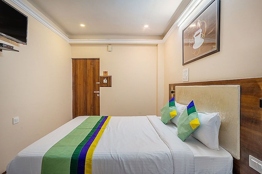 Treebo Sunheads Standard Double Room 25