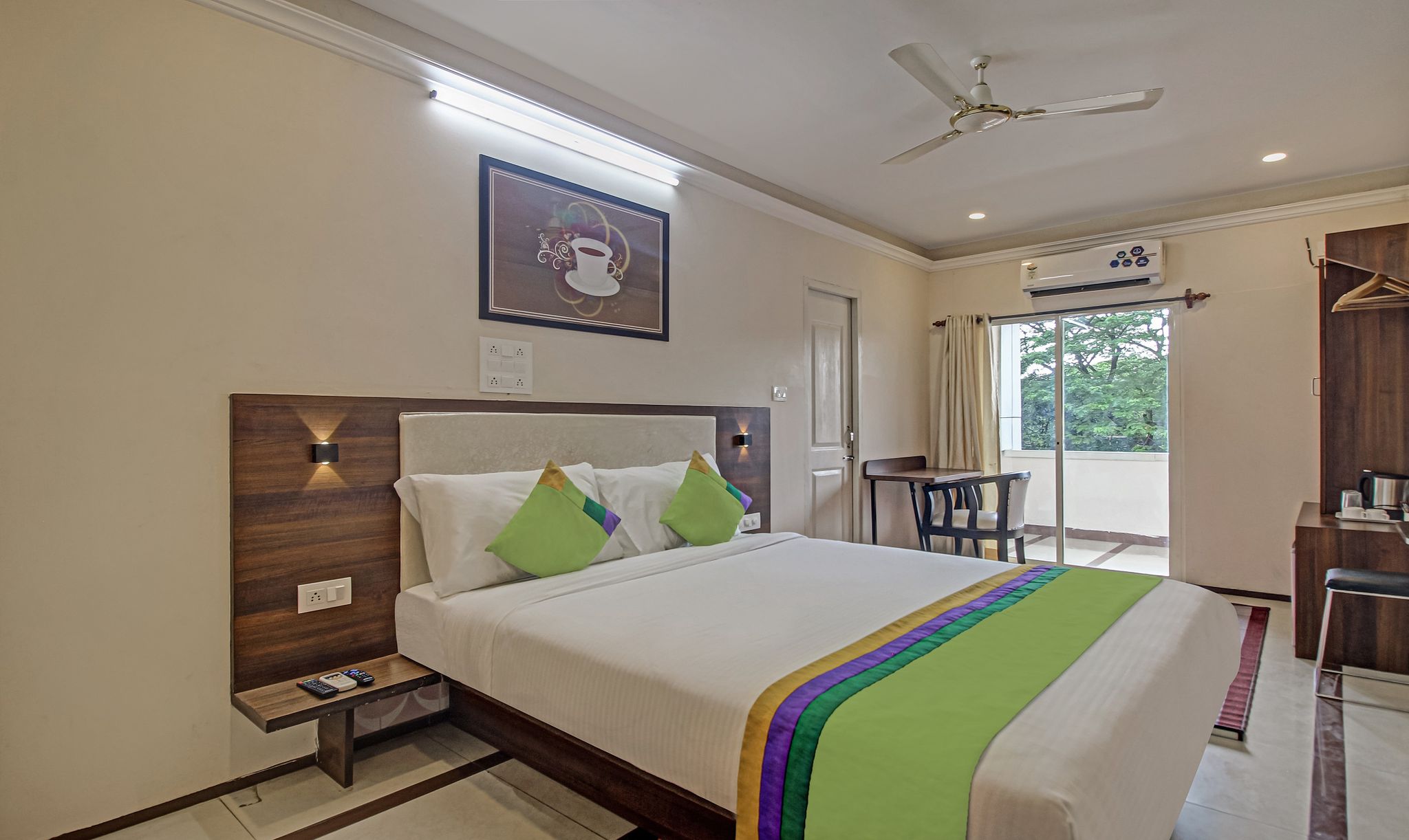 Treebo Sunheads Double Room