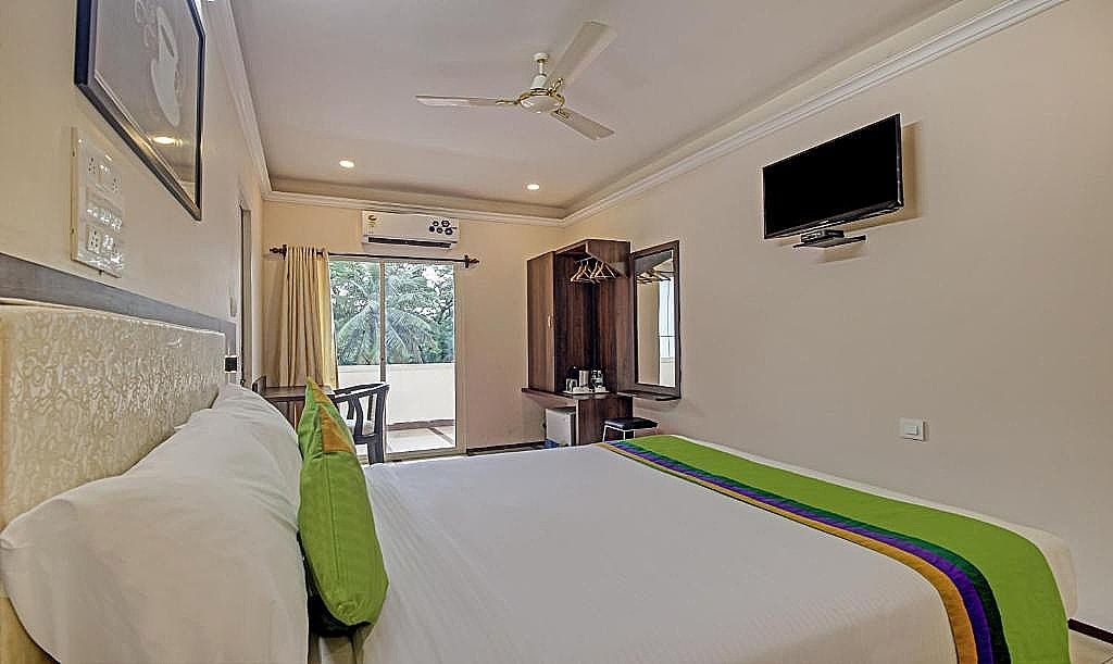 Treebo Sunheads Standard Double Room 19