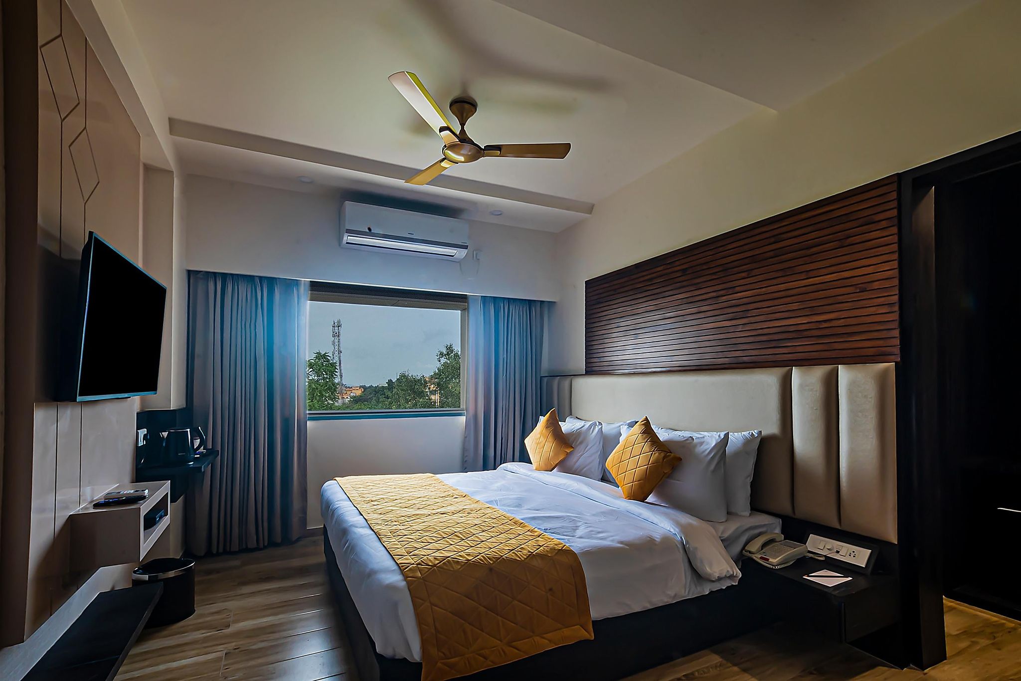 Suite with City View