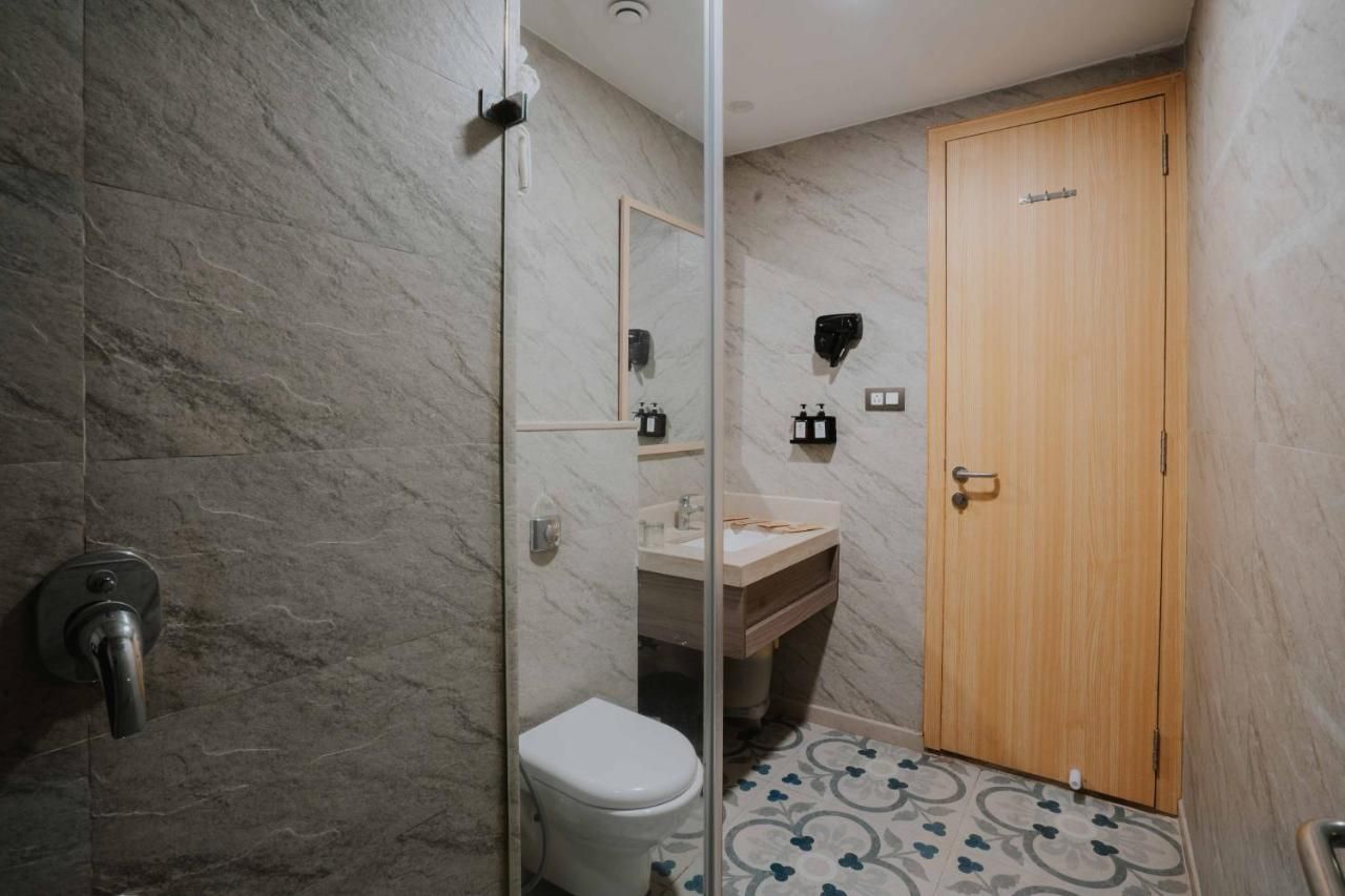 Medalio Resort Udaipur Shobhagpura Spacious Deluxe Room 3