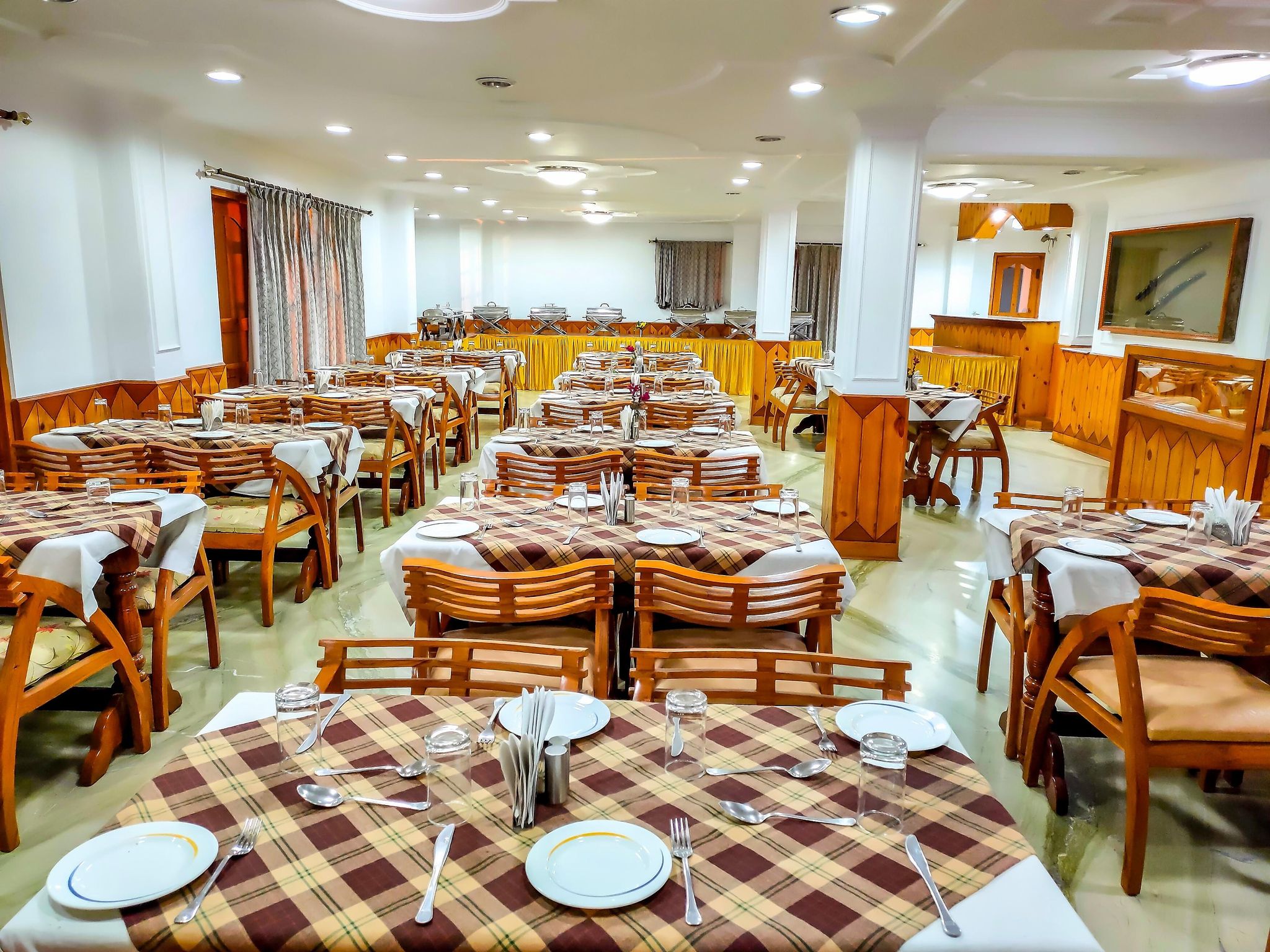Food & Dining