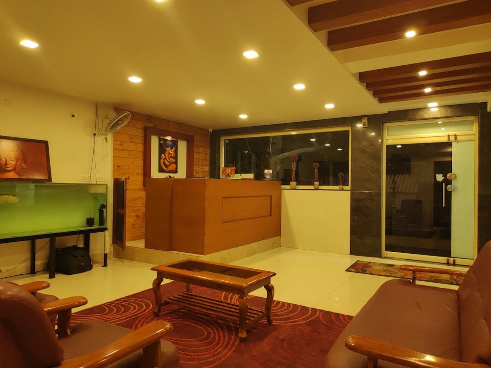 undefined LIVGRAND HOTEL SRI DHEVI Salem 3