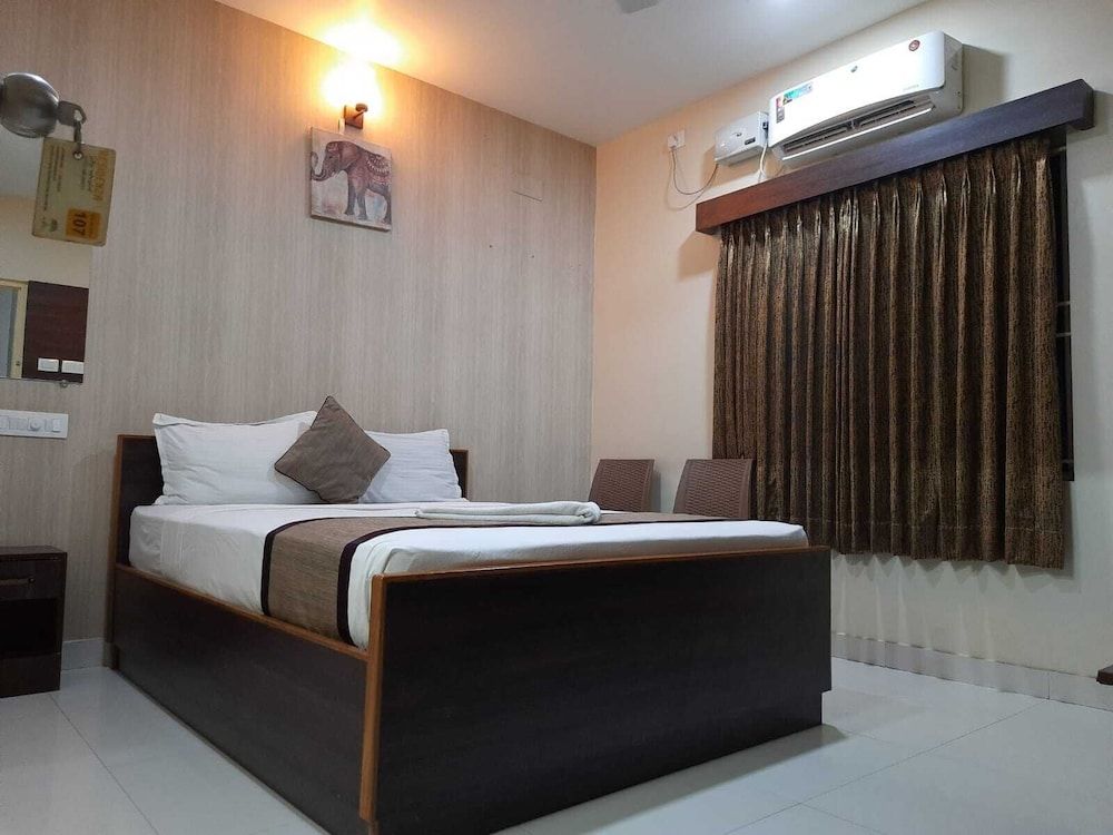 undefined LIVGRAND HOTEL SRI DHEVI Salem 4