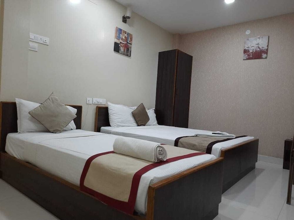 undefined LIVGRAND HOTEL SRI DHEVI Salem 5