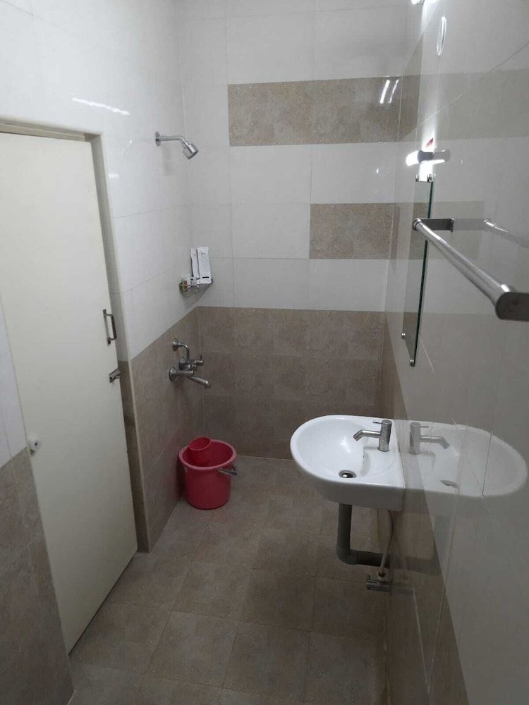 undefined LIVGRAND HOTEL SRI DHEVI Salem 9