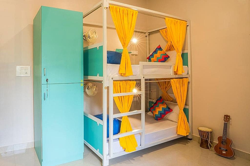 Bed in 6 Bed Female Only AC Dormitory Room with Ensuite Bathroom