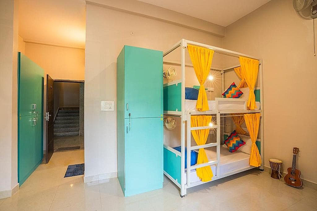 Bed in 6 Bed Female Only AC Dormitory Room with Ensuite Bathroom