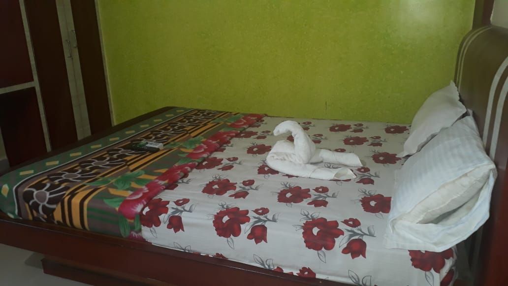 Goroomgo Shree Bhumi Puri Deluxe Double Bed Room AC 3