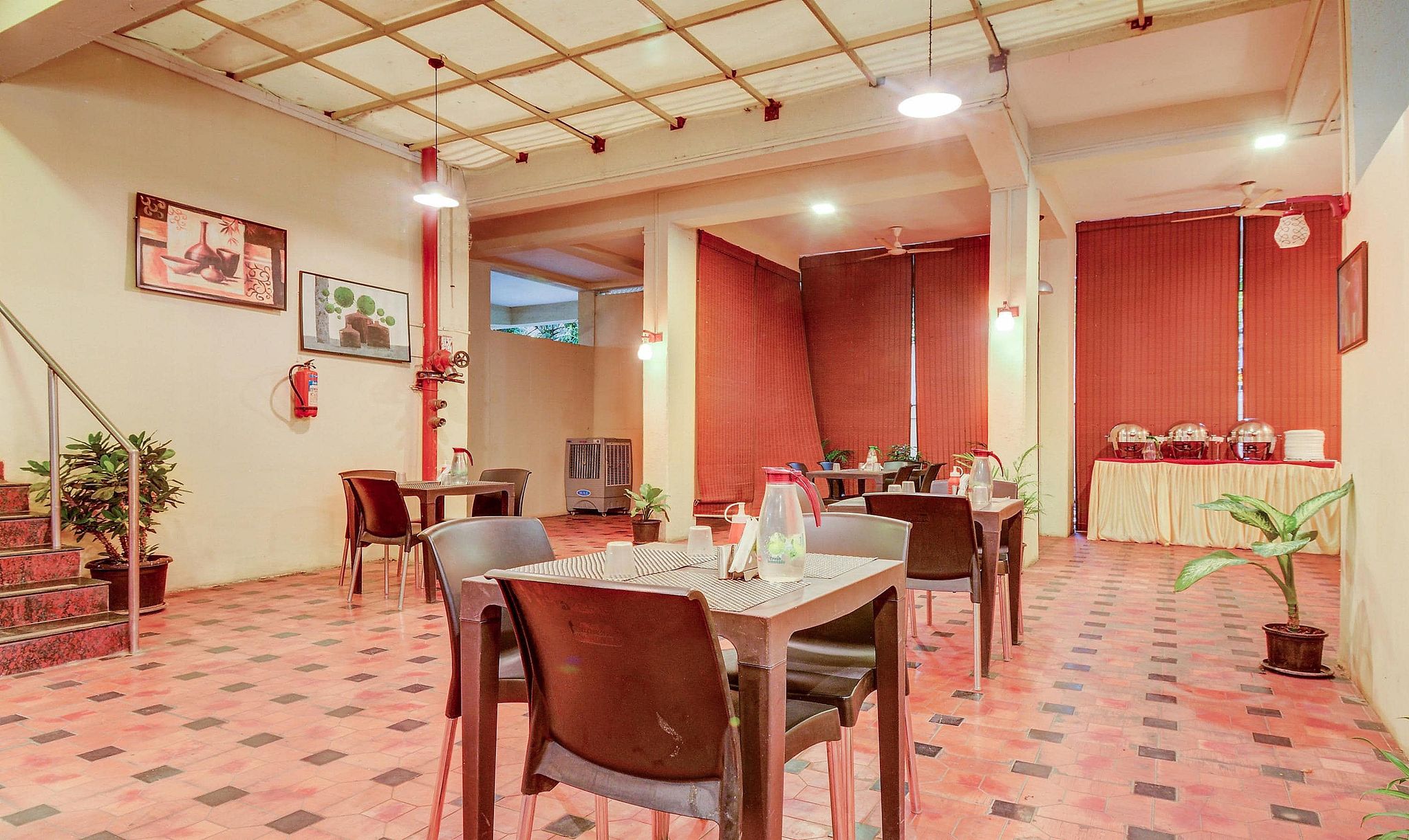 Food & Dining