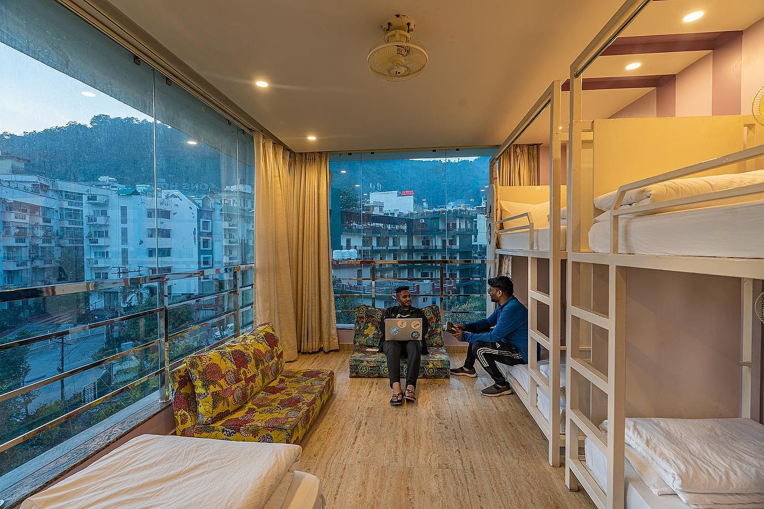 Mixed Dormitory Room(5 beds are available)