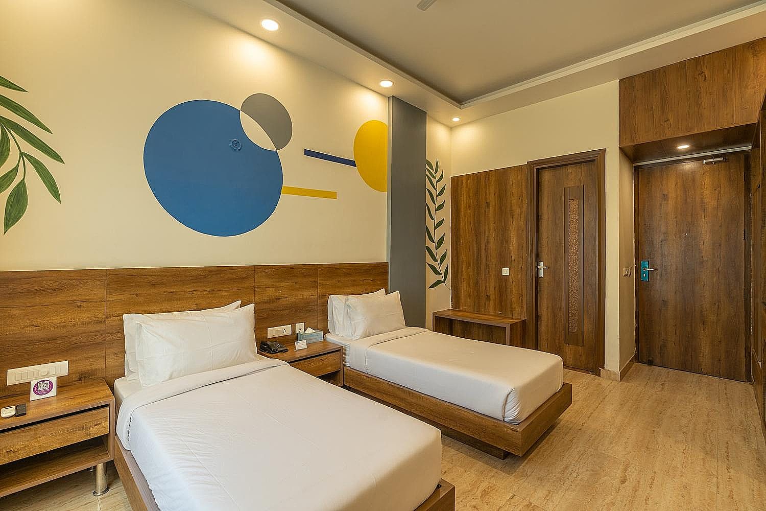 Moustache Rishikesh Luxuria - Hostel Deluxe Twin Room 3