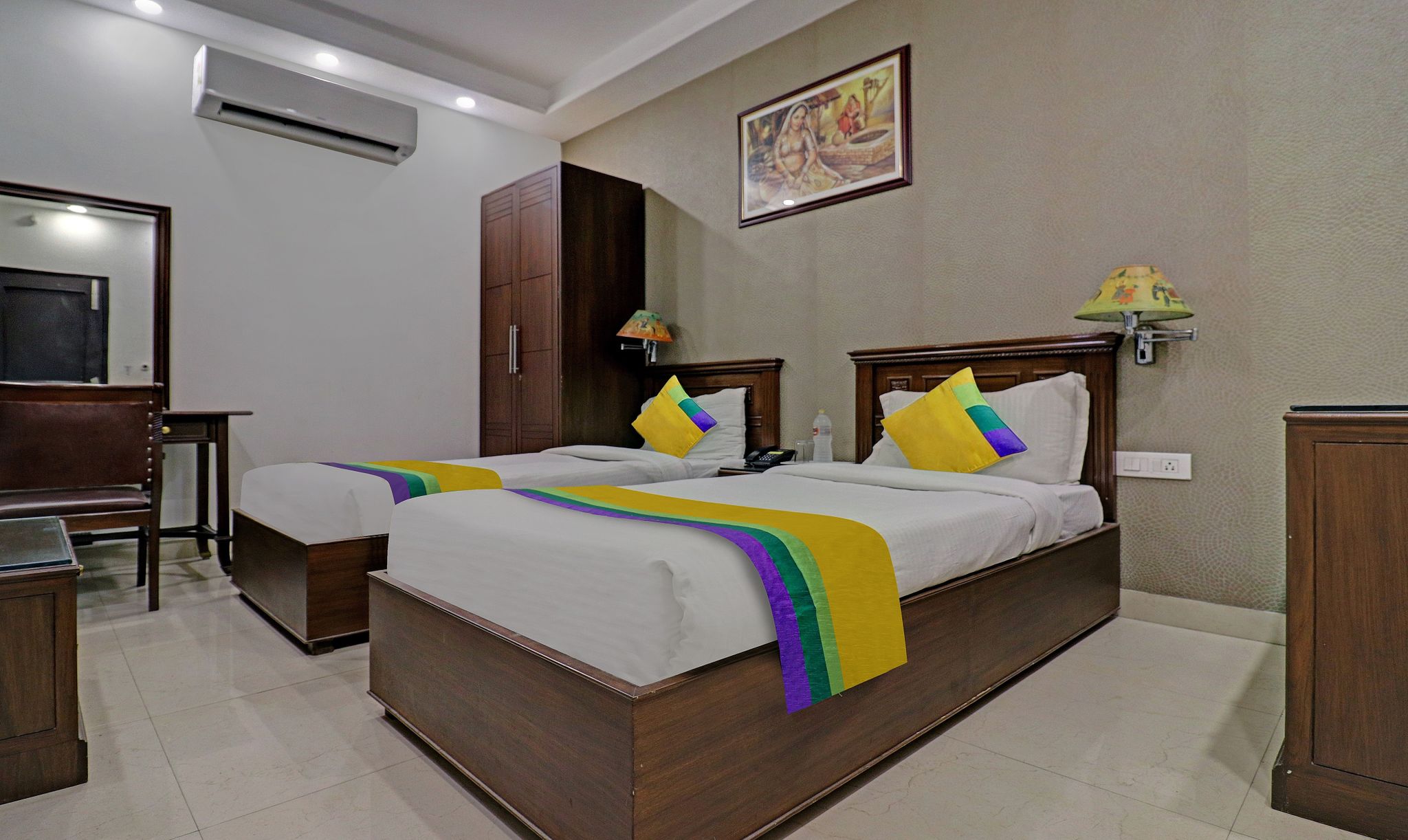 Itsy Hotels Hamlets Stay Standard Double Room 6