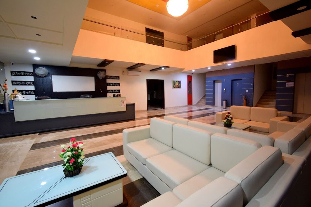 undefined The Sky Imperial- Hotel Gopal Darshan 3