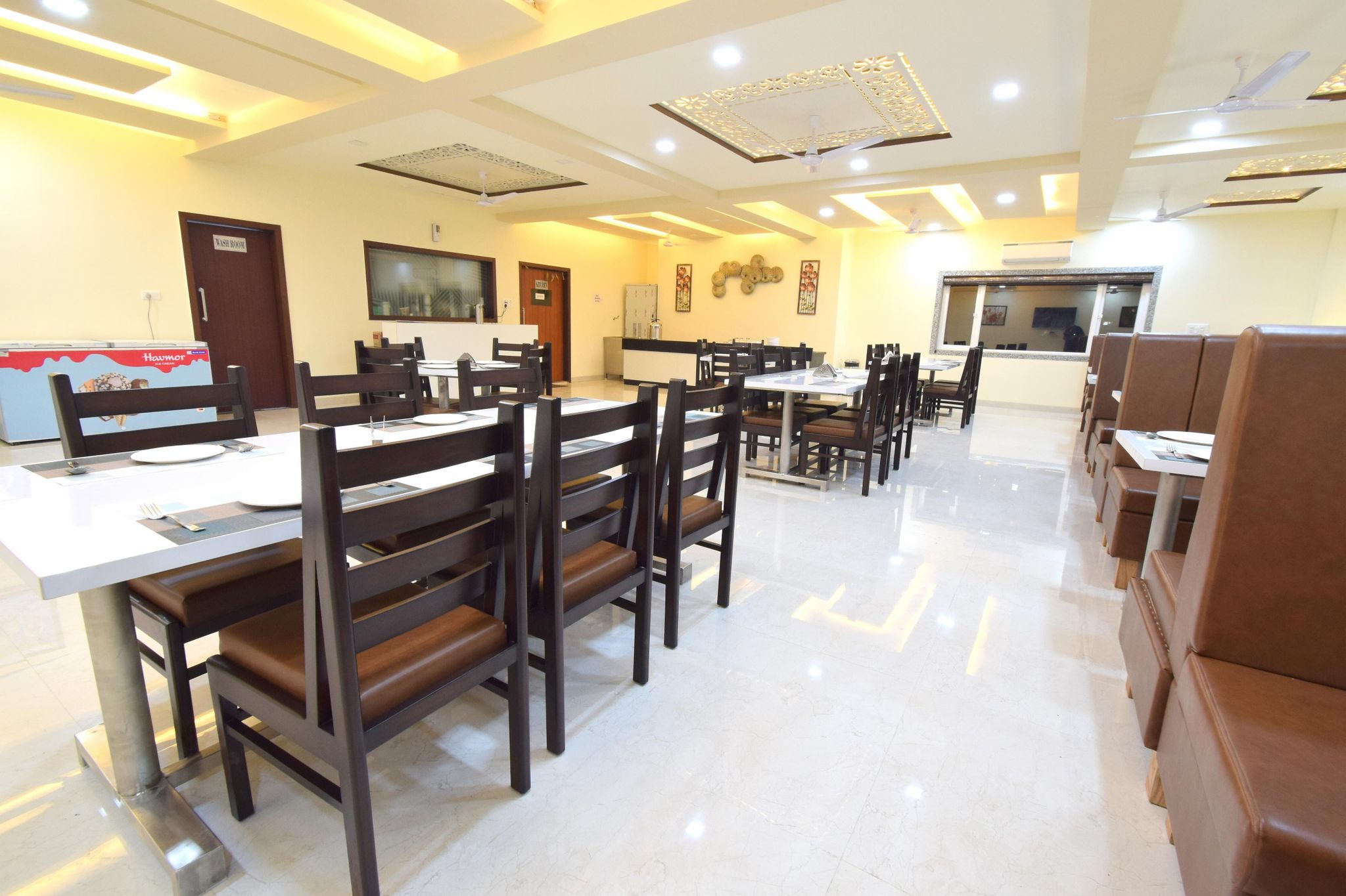 undefined The Sky Imperial- Hotel Gopal Darshan 5