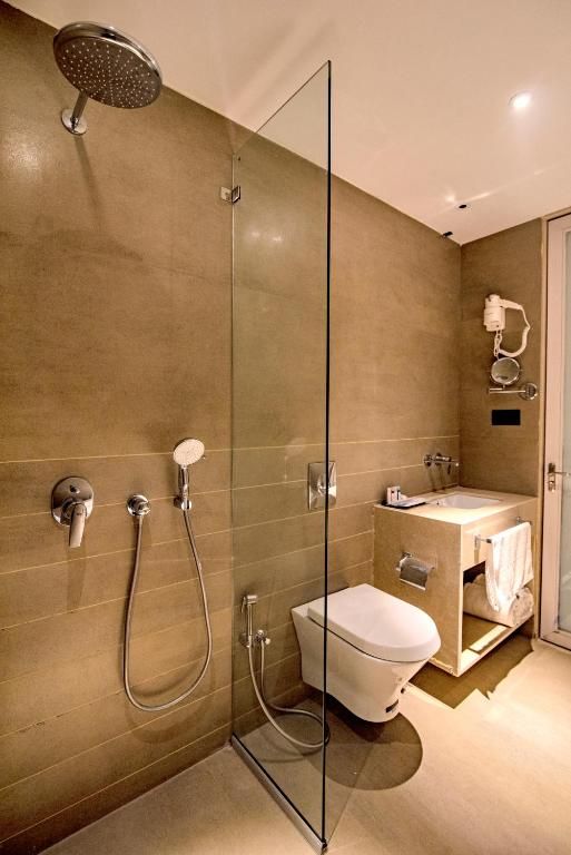 Enrise by Sayaji Nashik Deluxe Room 6