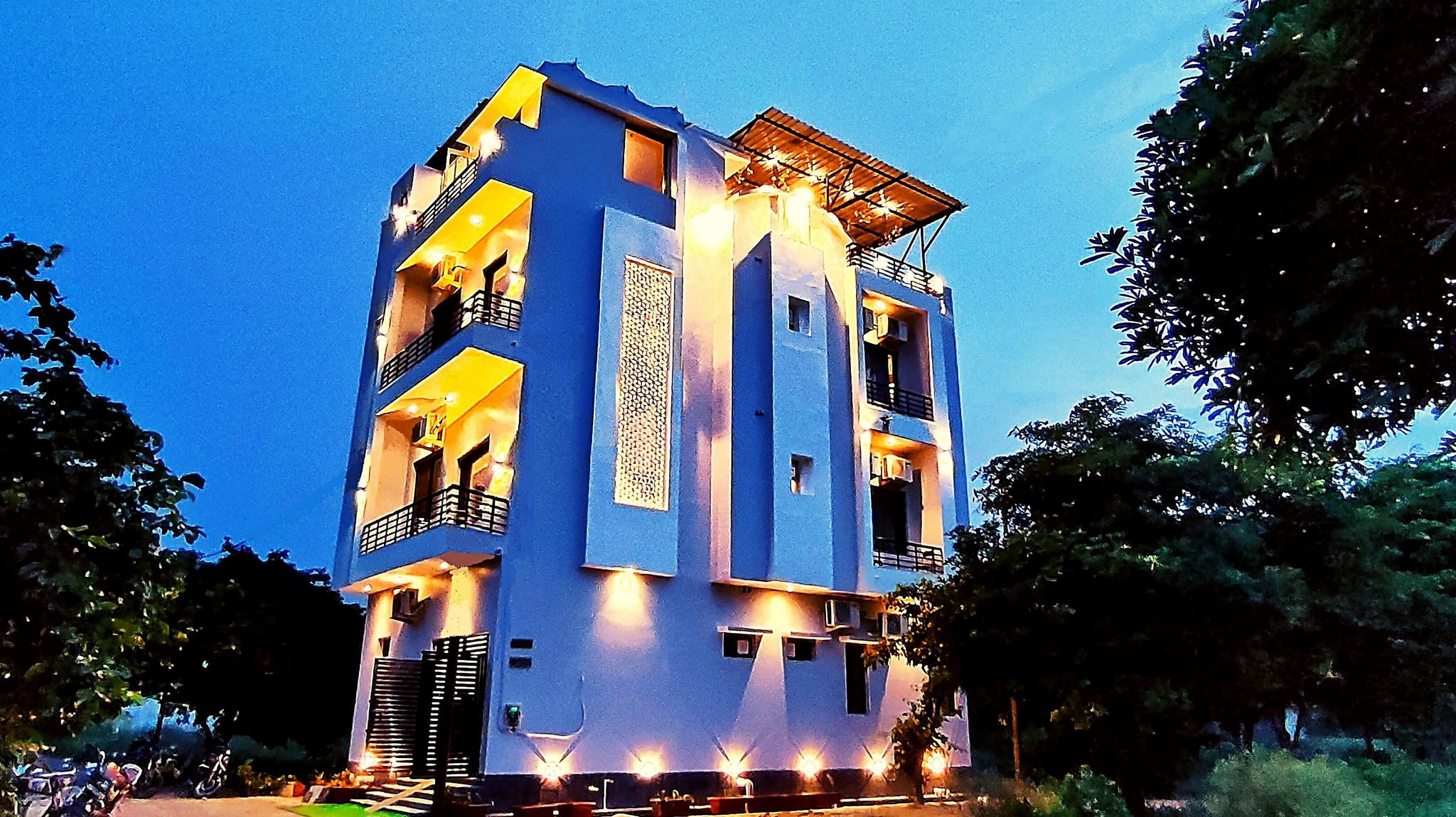 Hotel Exterior