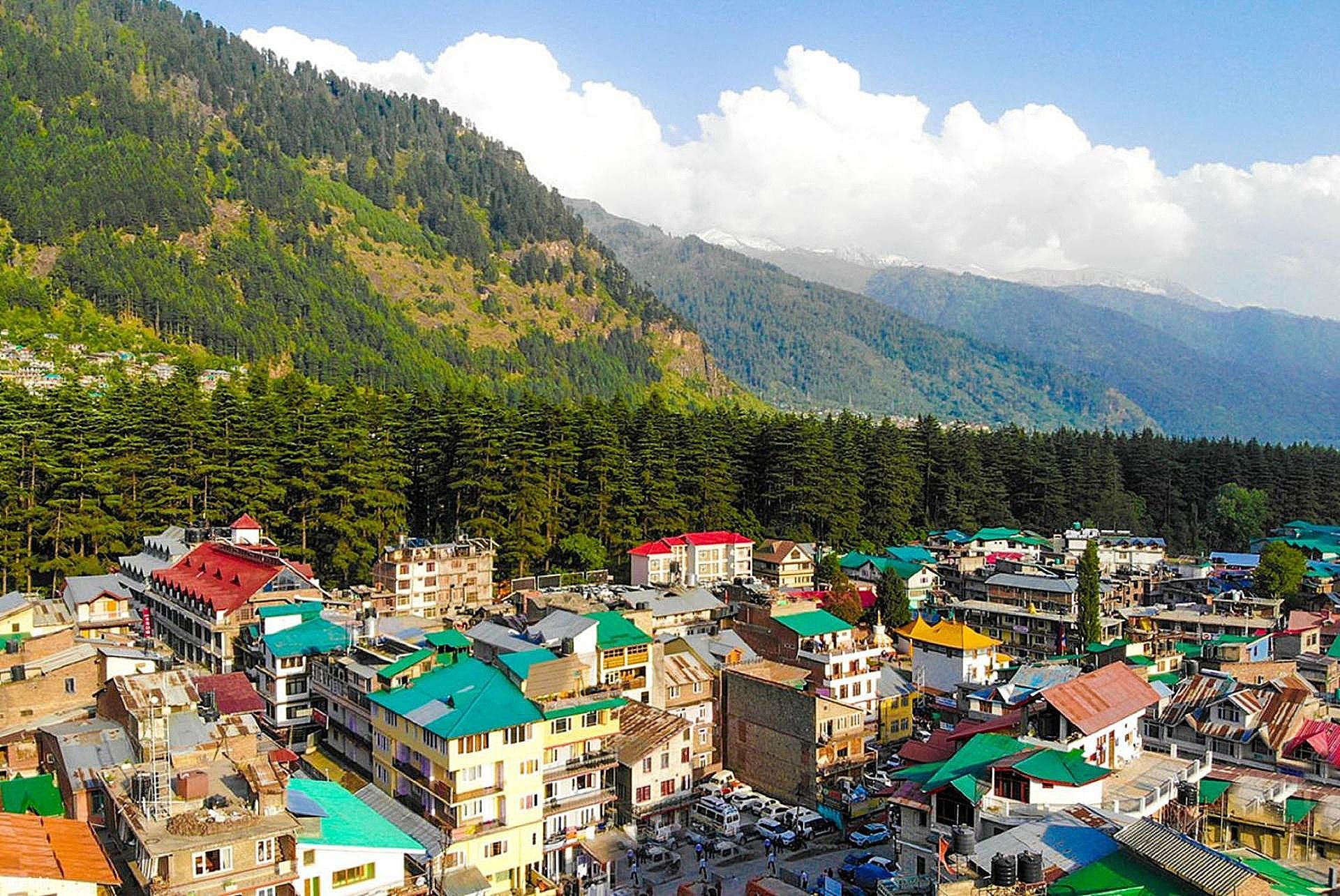 Goroomgo New Ambika Mall Road Manali