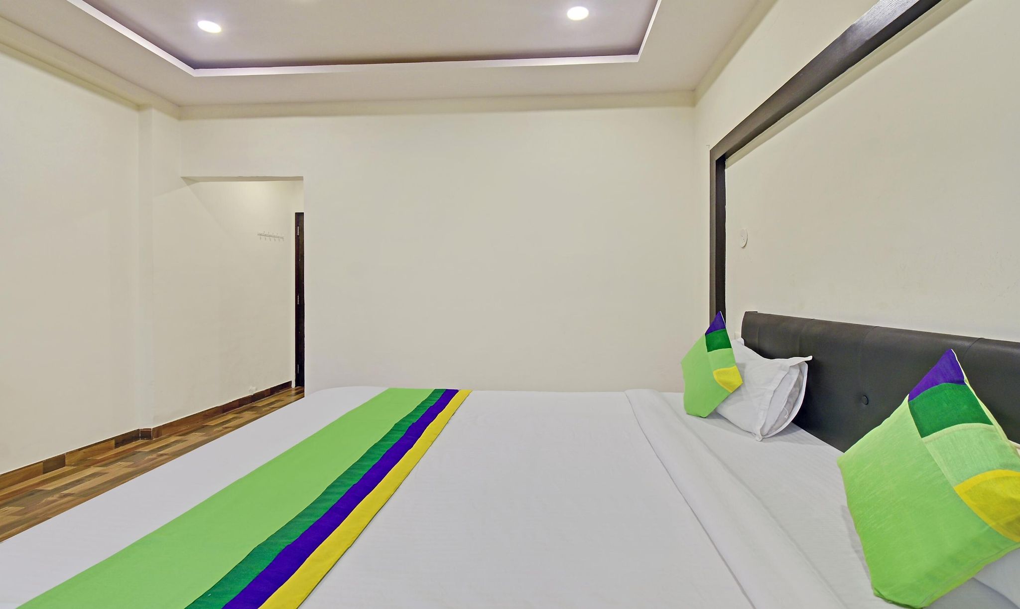 Treebo Paradise Inn With Mountain View Standard Double Room 10