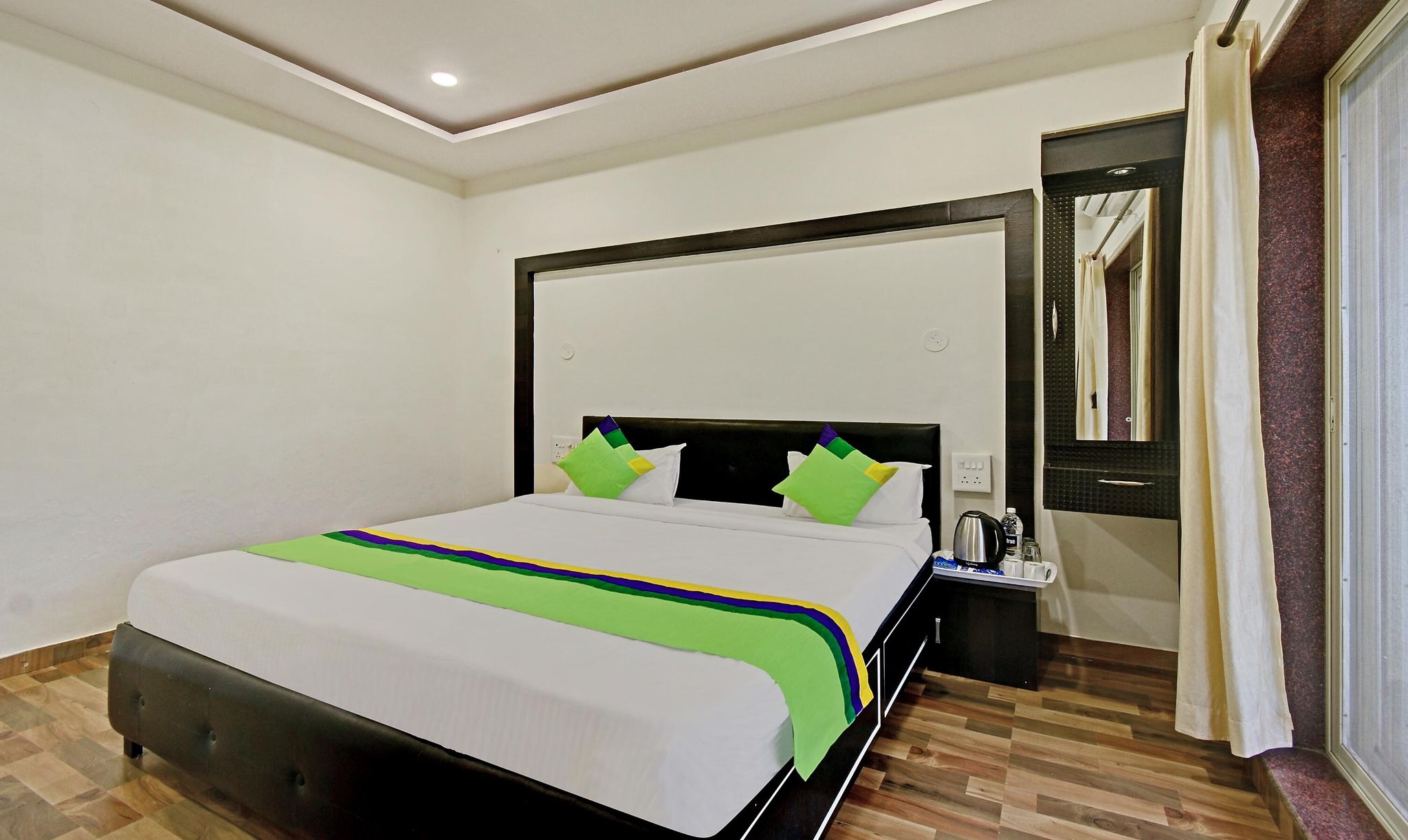 Treebo Paradise Inn With Mountain View Standard Double Room 2
