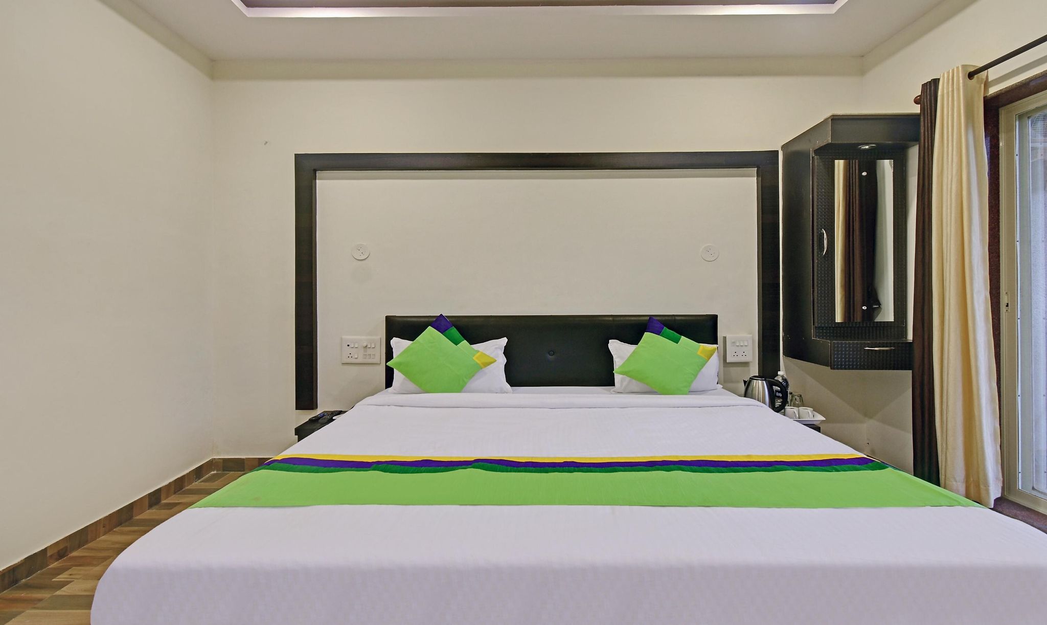Treebo Paradise Inn With Mountain View Standard Double Room 5