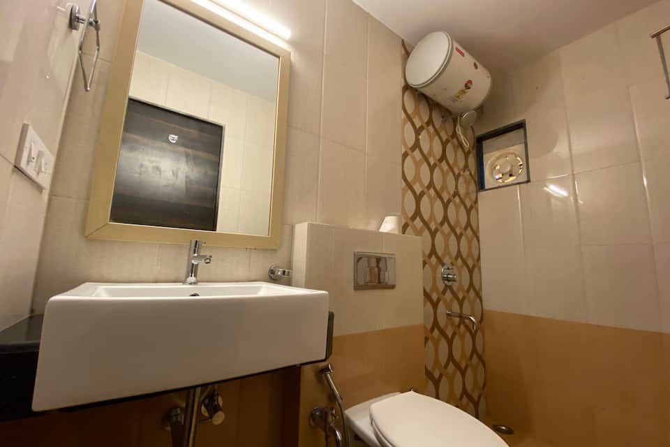 Aron Resort & Spa Lonavala Deluxe Room 6