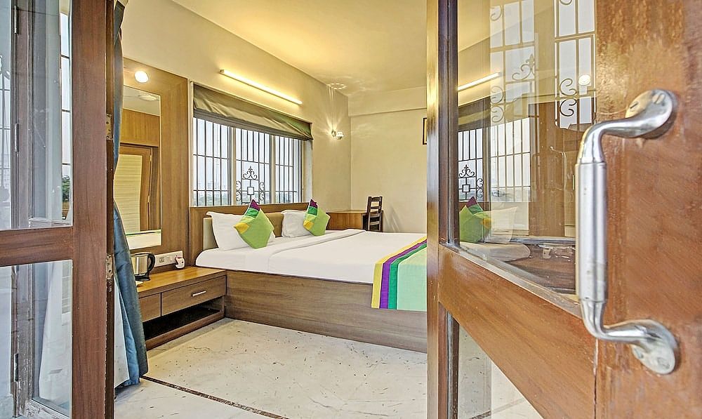 Treebo Sreemaa Newtown Standard Double Room 10