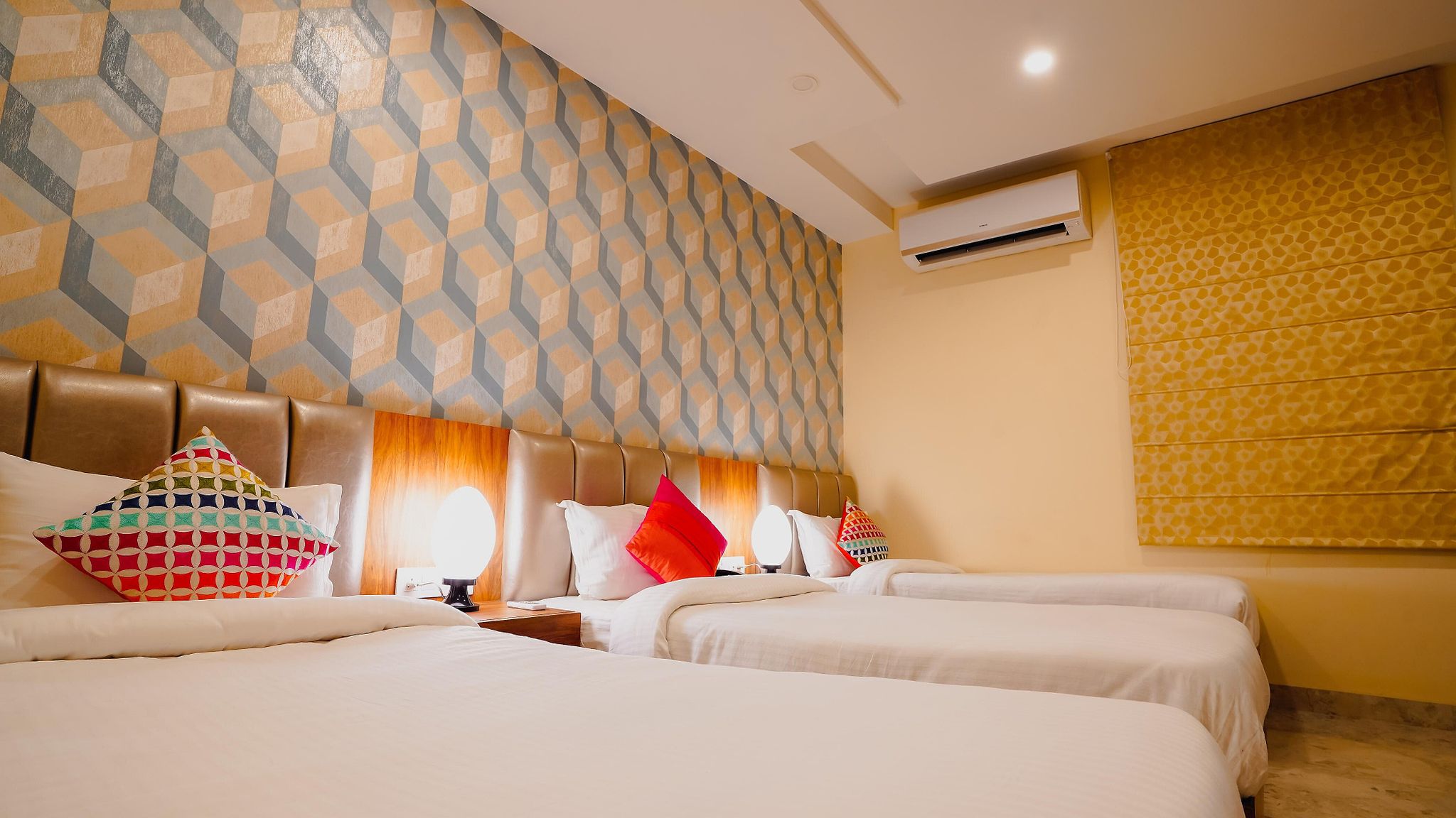 Hotel Sanskar Prime Executive  4