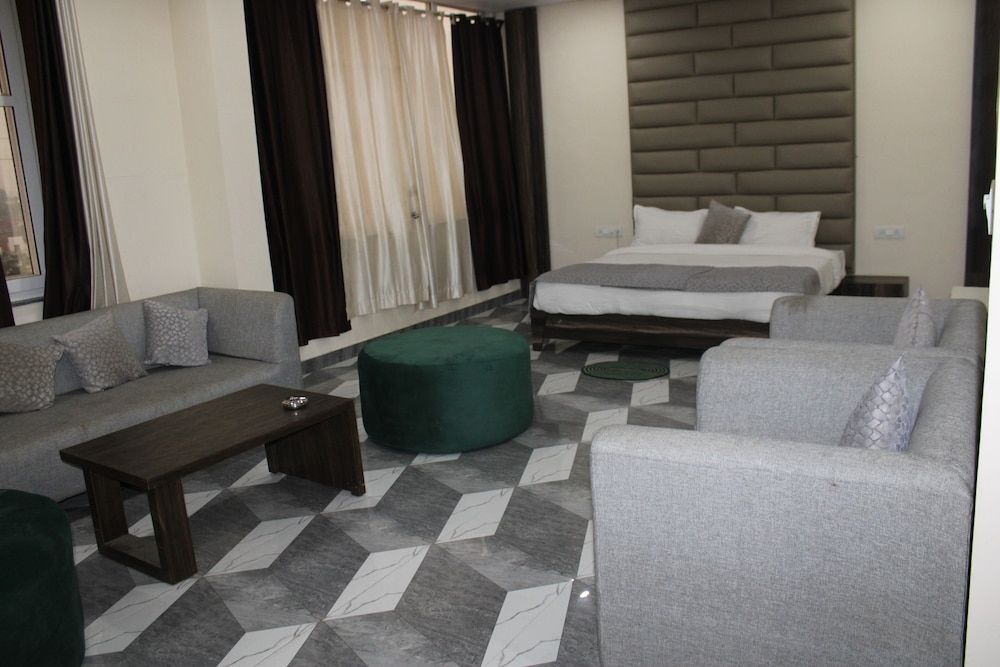 The Grand Jabalpur Royal Studio Suite 13