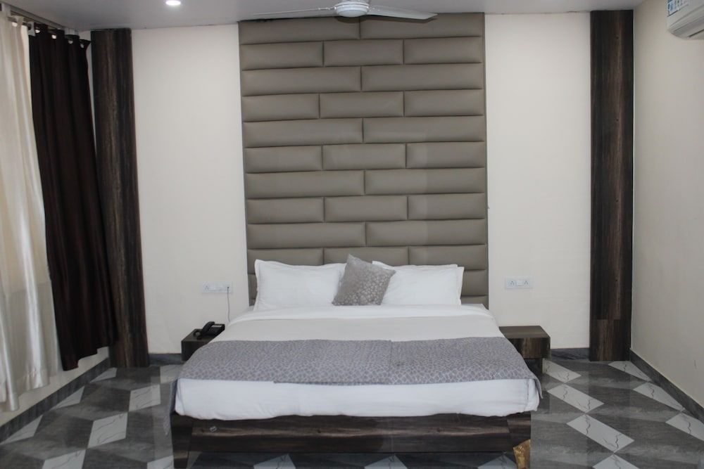 undefined The Grand Jabalpur 6