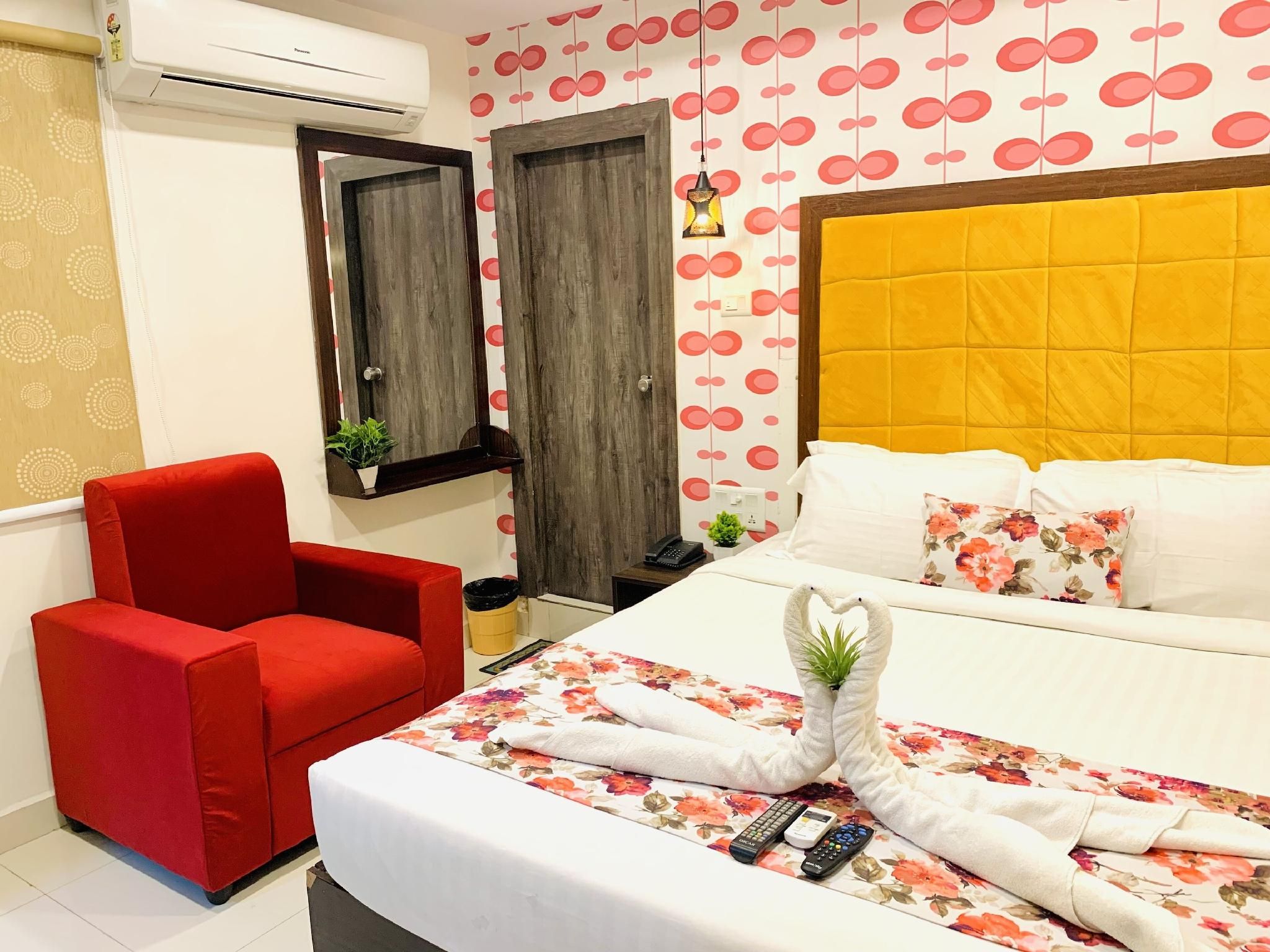 Queen Bed Room