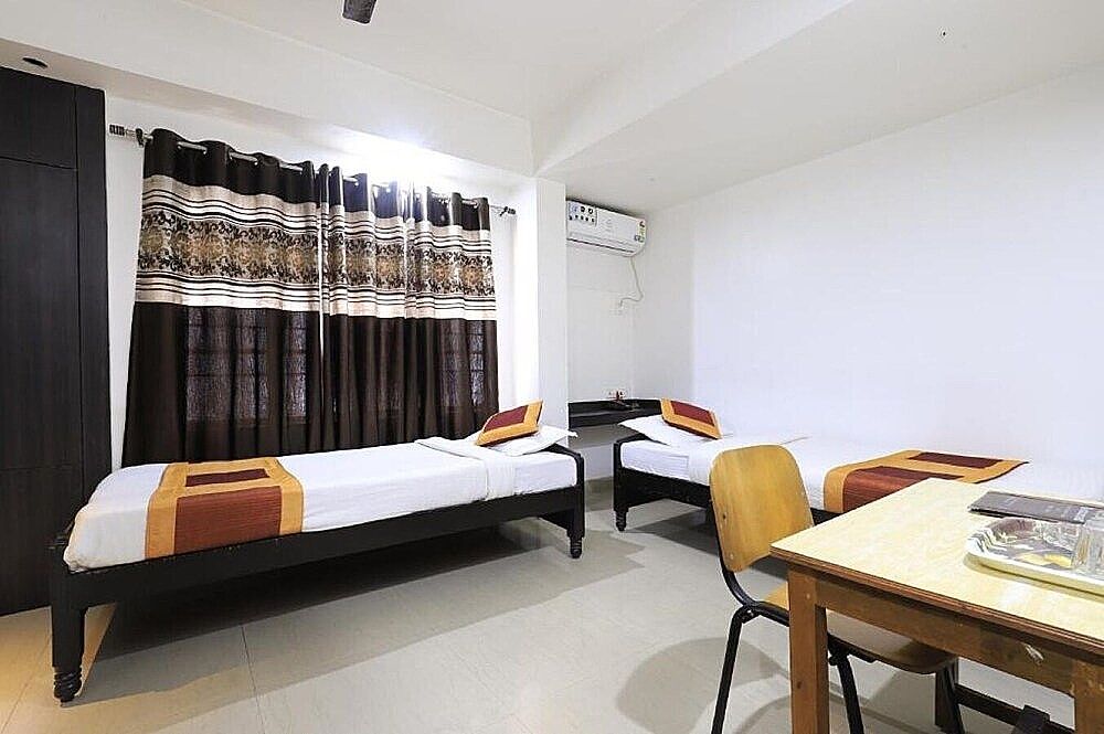 Hotel Rashmi Executive  Room 4