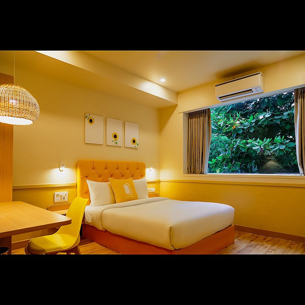 Bloom Hotel - Worli South Mumbai Standard Queen Room 4