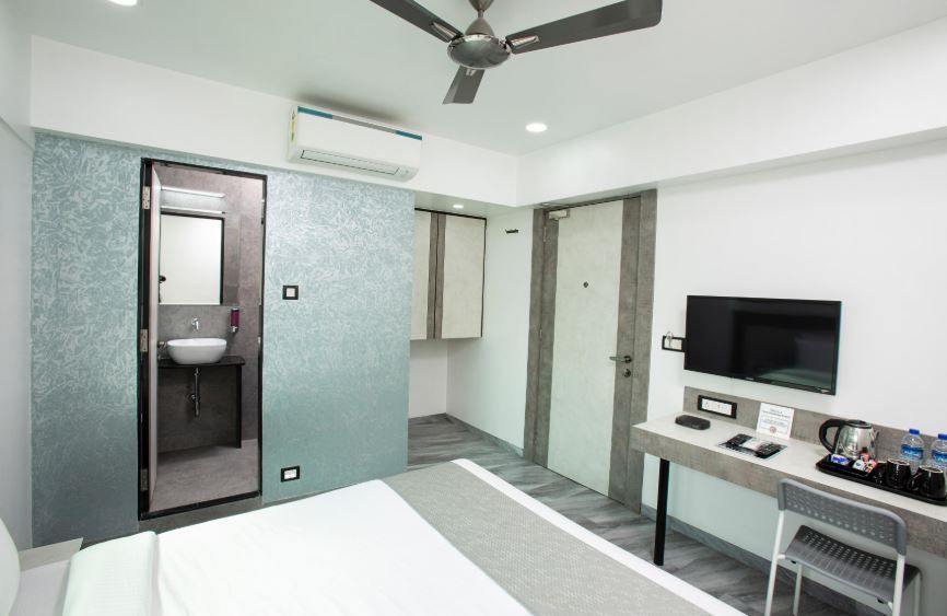 Hotel Shanti Palace Standard Double Room 3