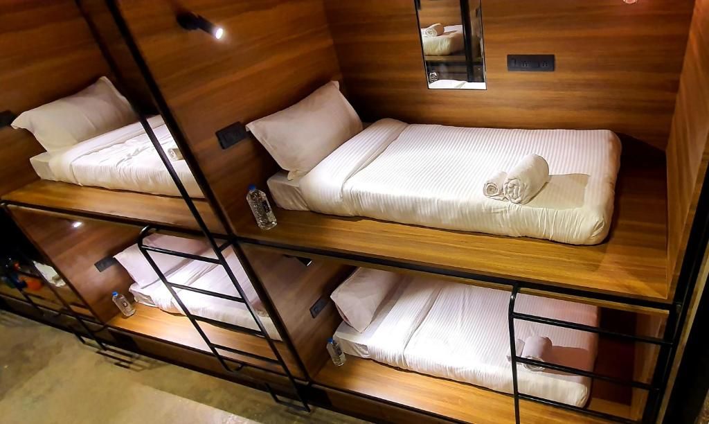 Mayura aureole Mixed Dormitory Room 4