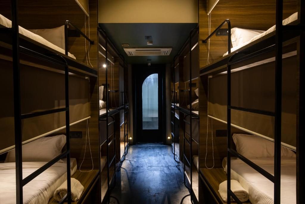 Mayura aureole Mixed Dormitory Room 16