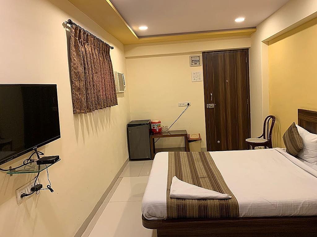 Lucky Service Apartments Studio 25