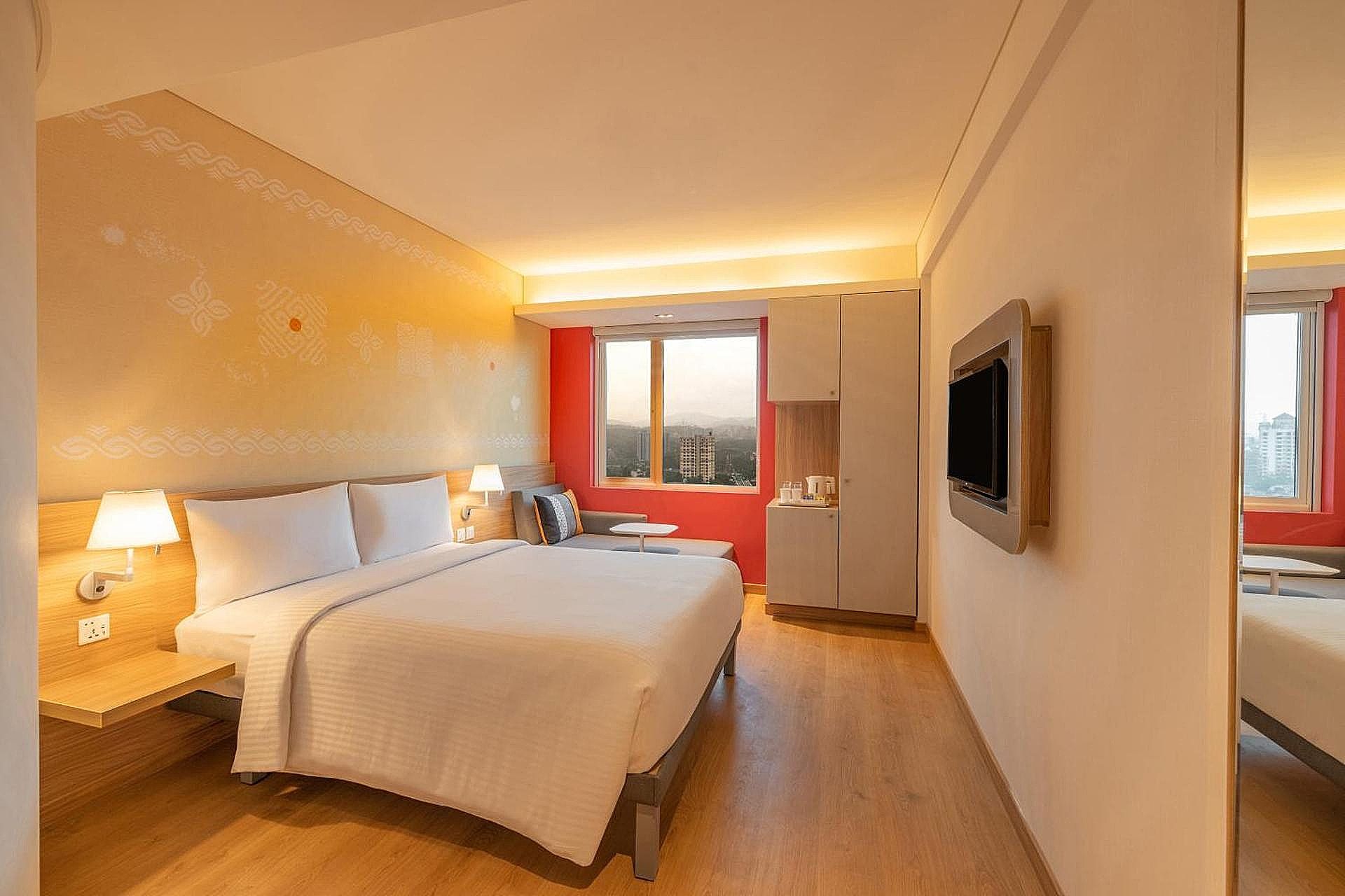 Standard Room, 1 Queen Bed