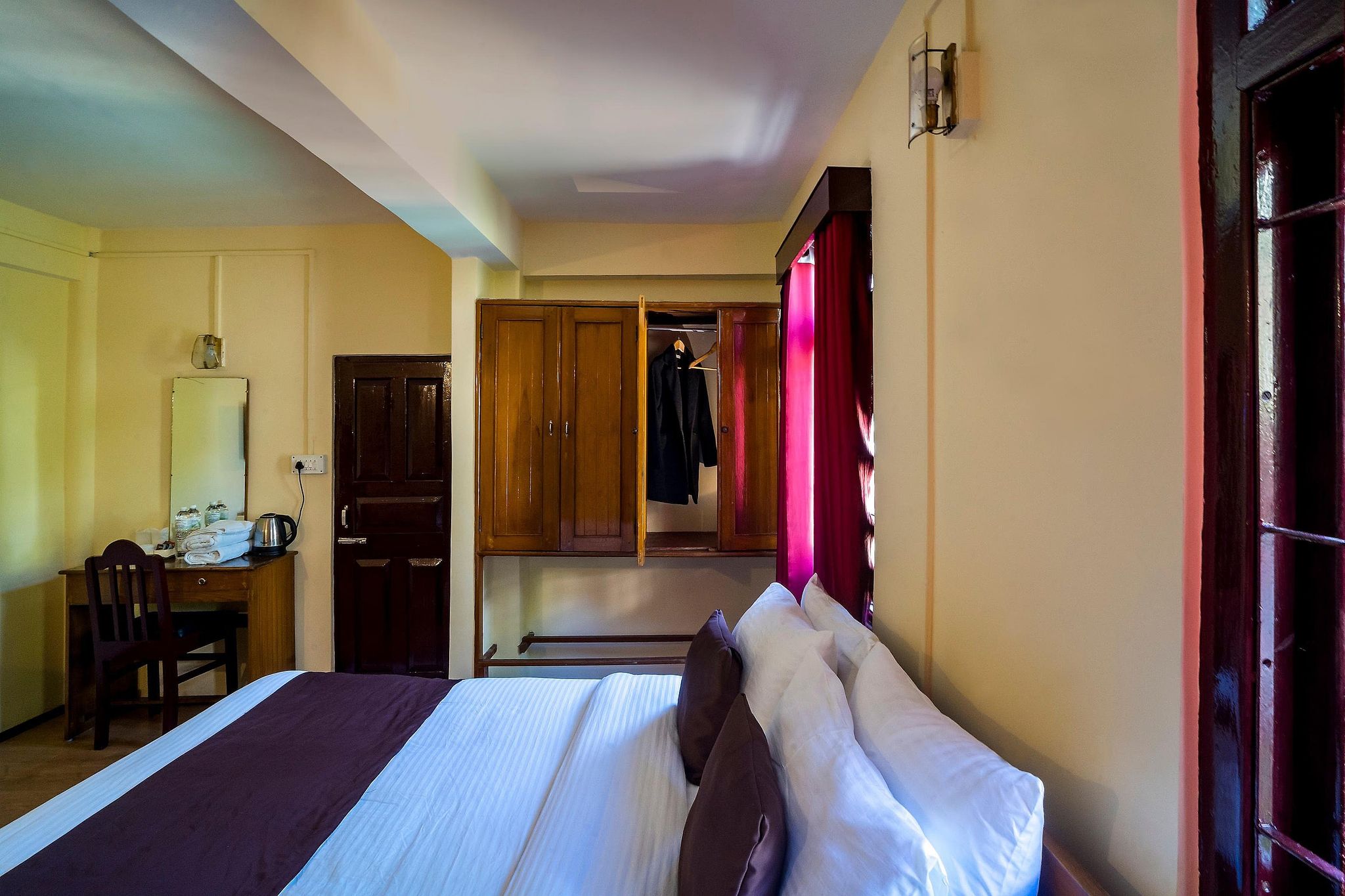 Magpie Mall Road Residency DELUXE ROOM 2