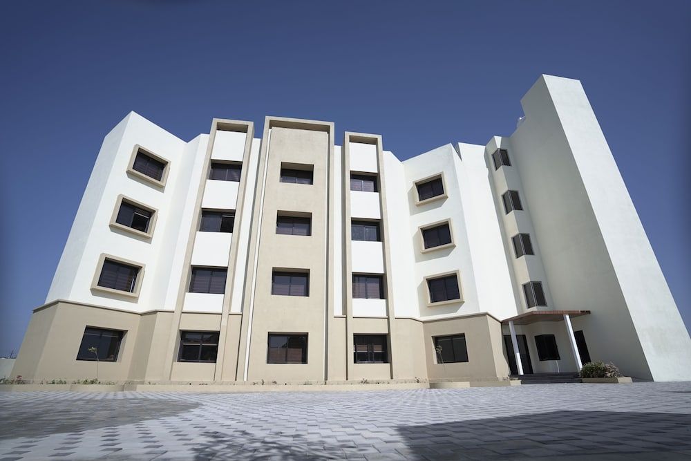 undefined The Sky Imperial Bapu's Resort