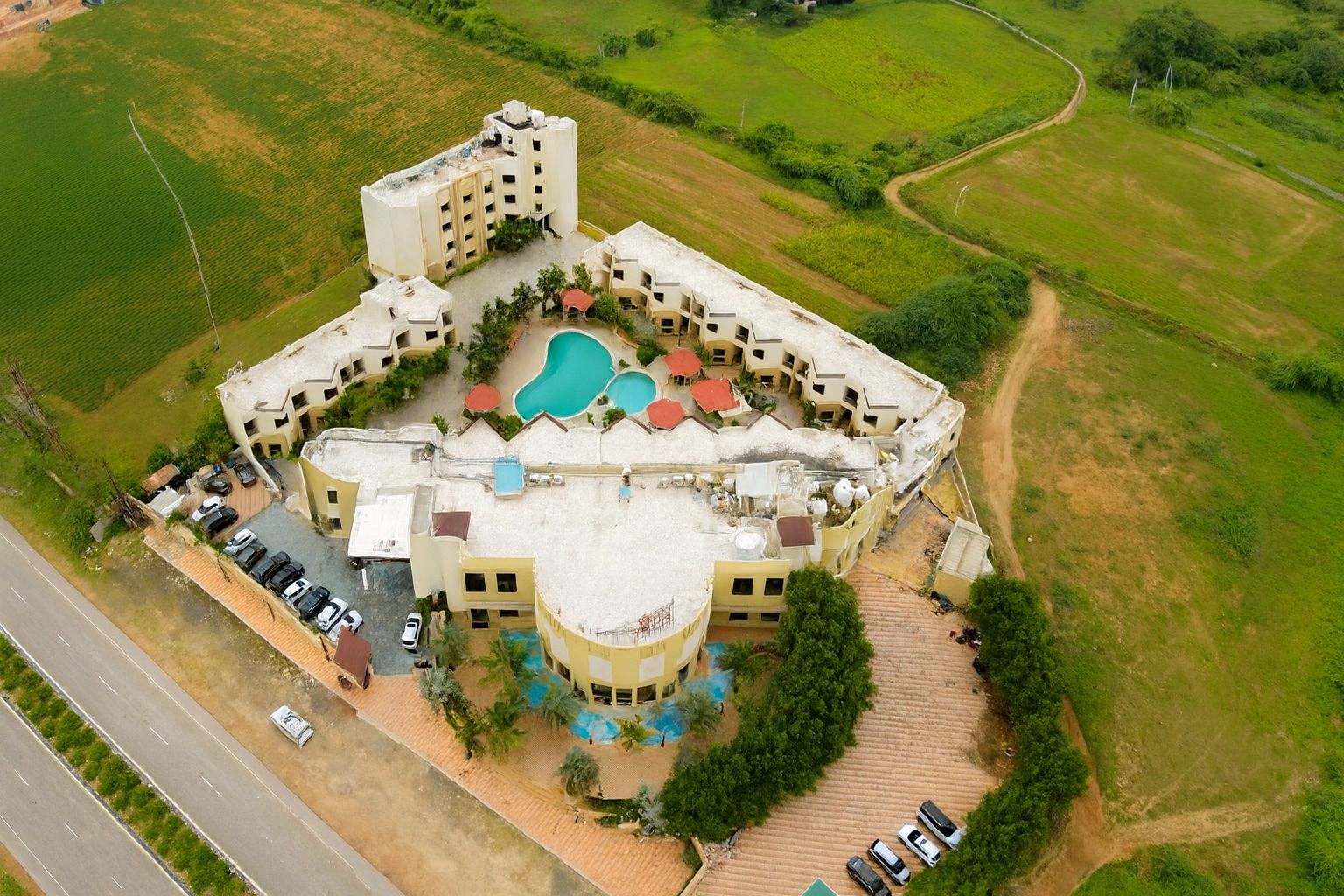 undefined The Sky Imperial Bapu's Resort 10