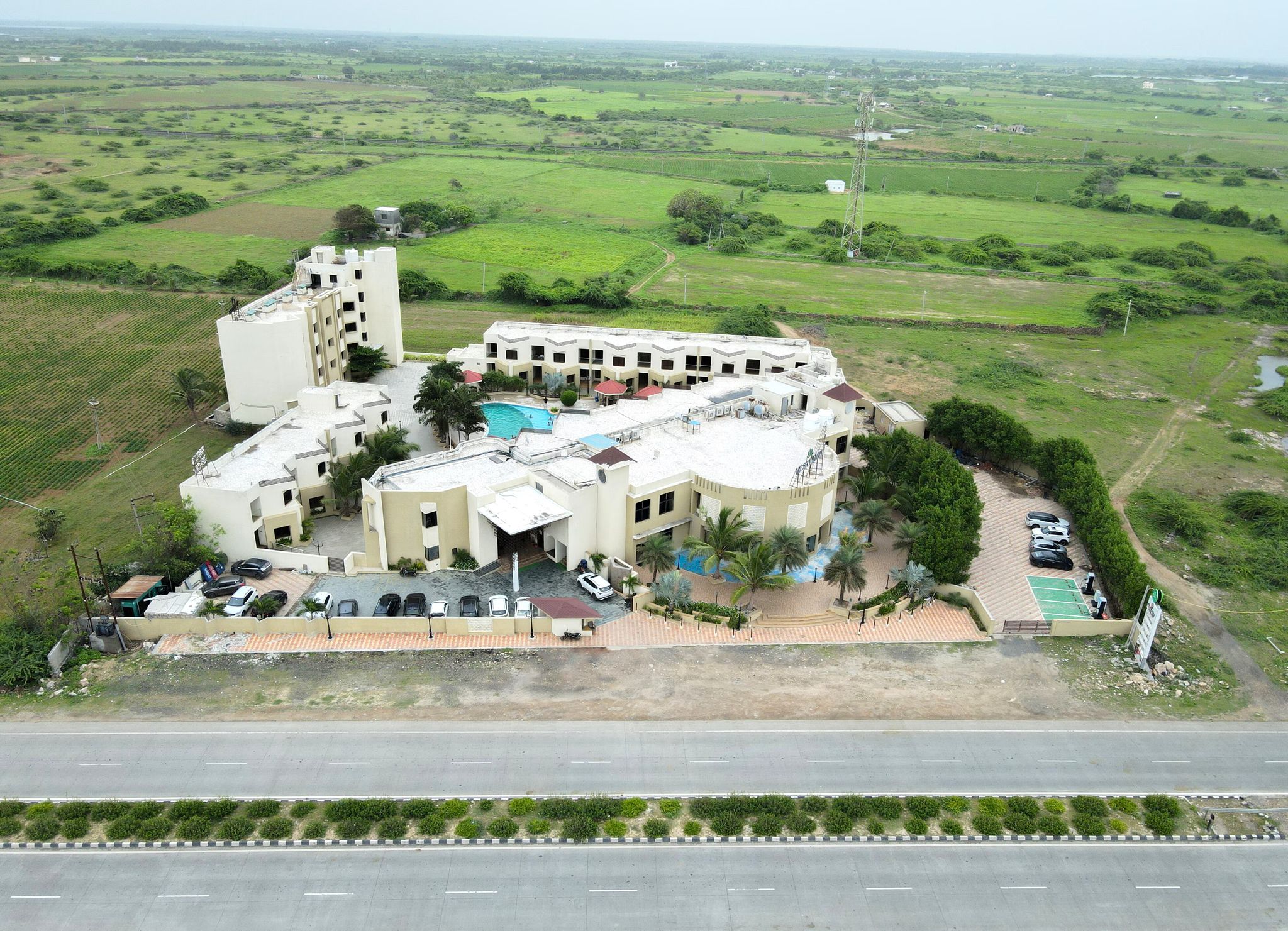 undefined The Sky Imperial Bapu's Resort 2