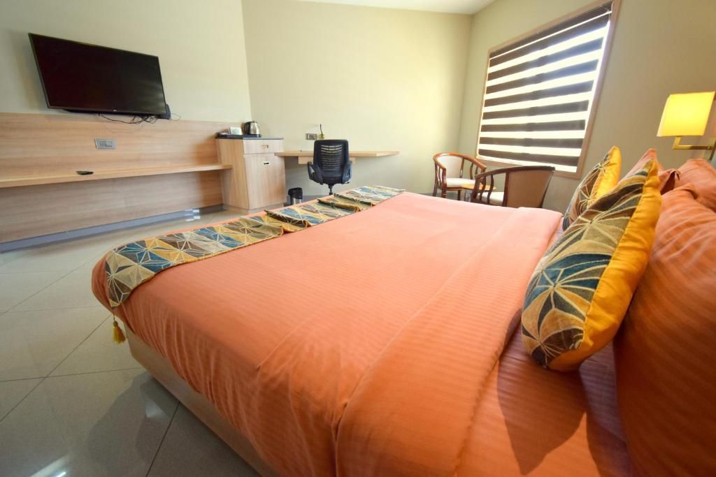 The Sky Imperial Bapu's Resort Imperial Executive Room 4